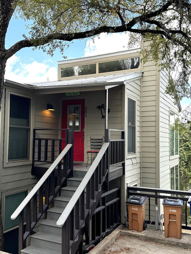 Building Photo - 1200 Hollow Creek Dr