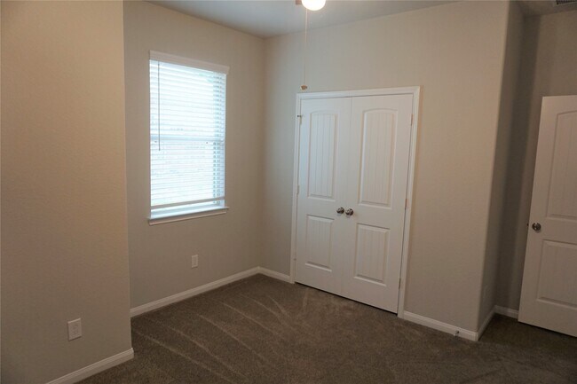 Building Photo - 12950 Shady Grove Ln