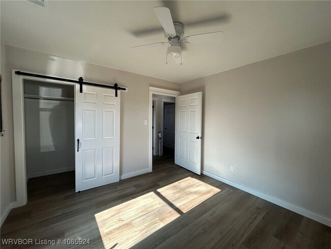 Building Photo - 117 S Main St