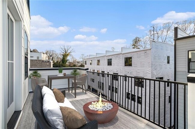 Building Photo - 1825 Gotham Ln NE
