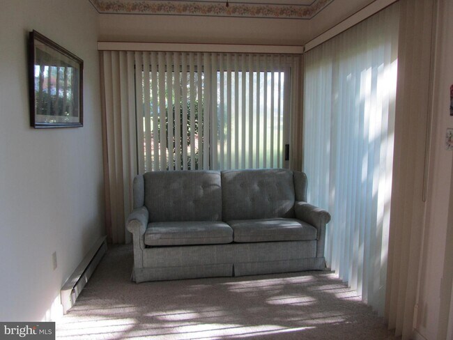 Building Photo - 58 Ashlea Village
