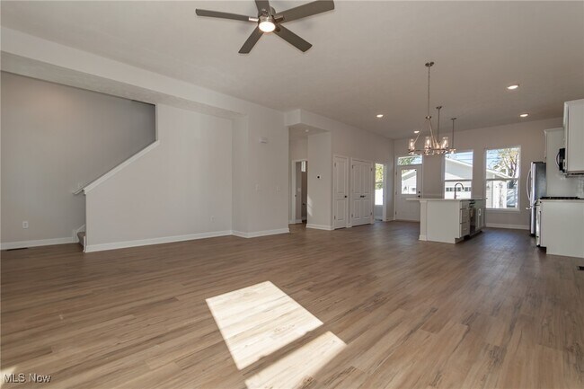 Building Photo - 2265 E 97th St