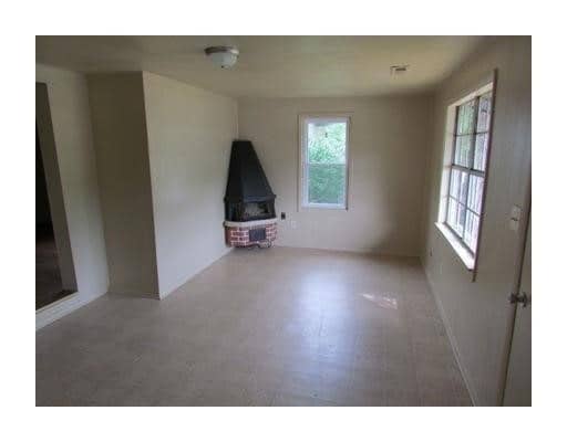 Building Photo - 622 E Huntsville Rd