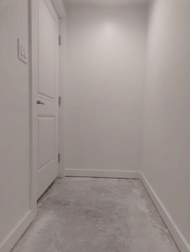 Building Photo - 219 Rearden Way