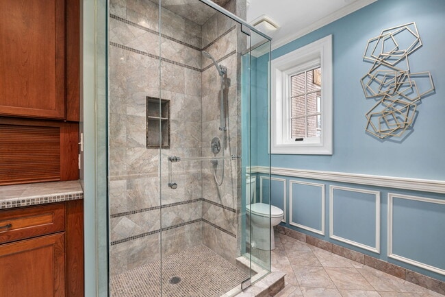 Building Photo - 5135 Ellsworth Ave