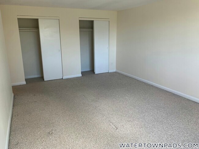 Building Photo - 245 Main St