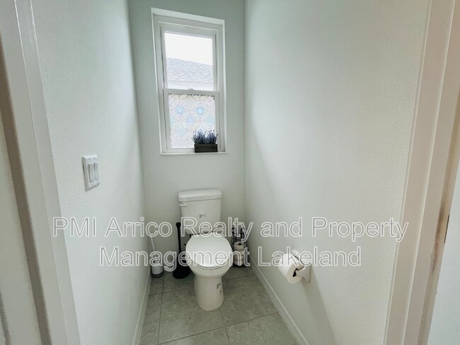 Building Photo - 6264 Great Bear Dr