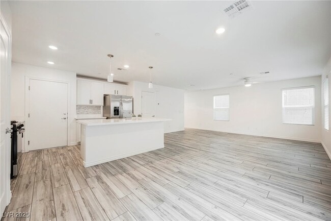 Building Photo - 376 Yellow Finch Ln