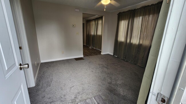 Building Photo - 820 W Ralston Dr