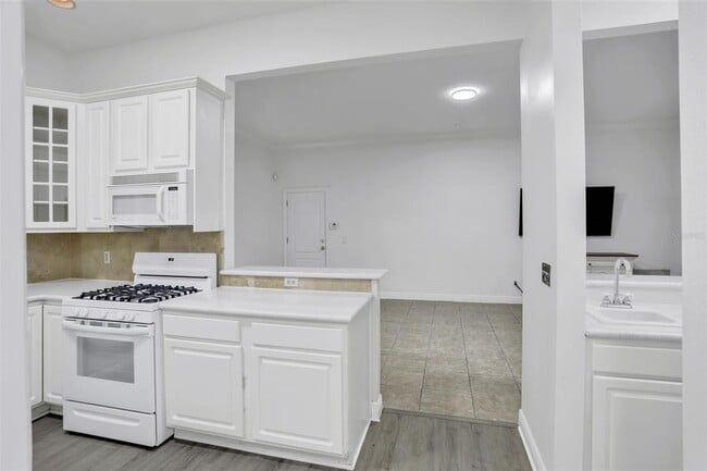 Building Photo - 148 S Thornton Ave