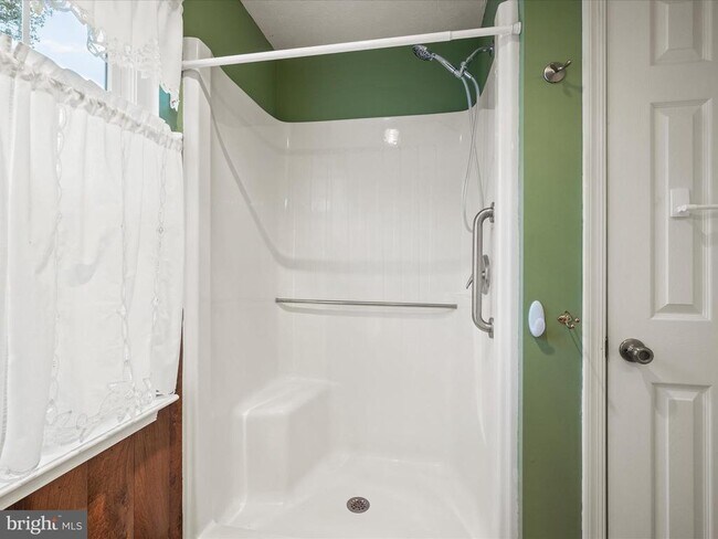 Building Photo - 112 Jefferson Ct