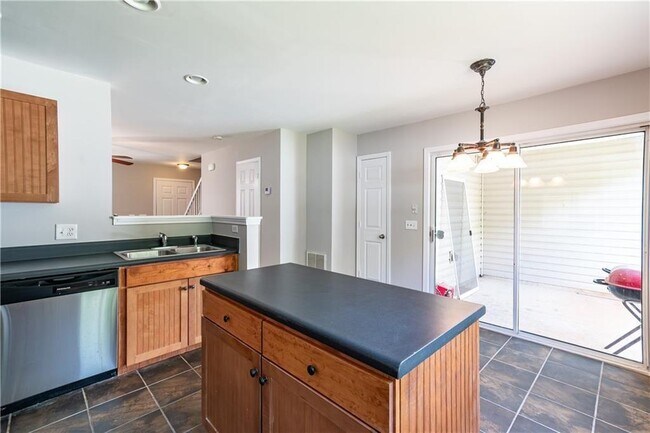 Building Photo - 5795 Mountain Top Pl