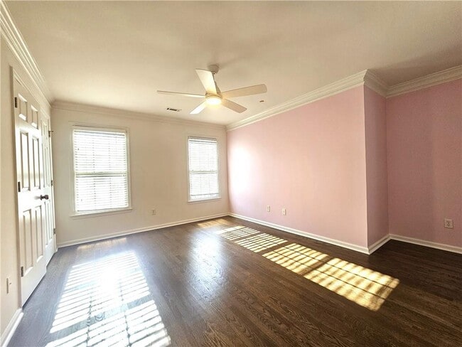 Building Photo - 735 Westwind Ln