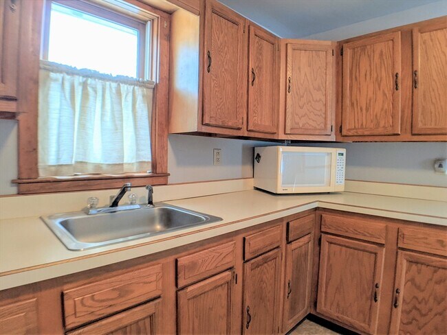 Building Photo - 62 W Main St