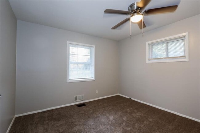 Building Photo - 3539 Tulip Dr