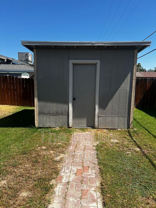 Building Photo - 1065 Lassen Dr
