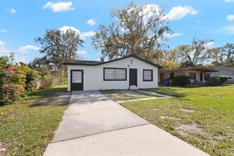 Building Photo - Fully Renovated 3-Bedroom Home in Prime La...