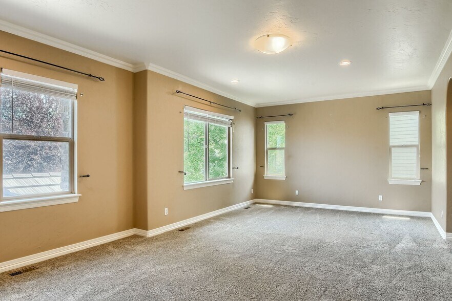 Building Photo - 9701 Sunset Hill Pl