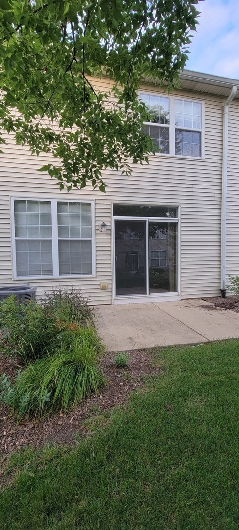 Building Photo - 2871 Vernal Ln