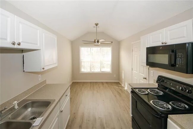 Building Photo - 361 Colley St