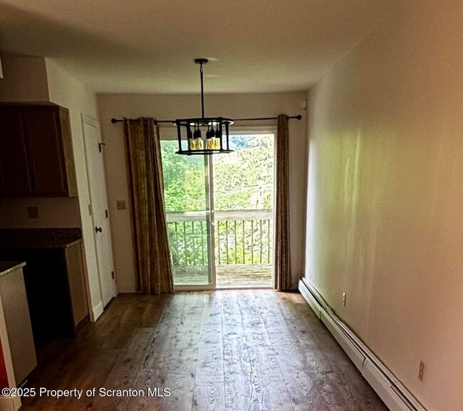 Building Photo - 107 Garney St