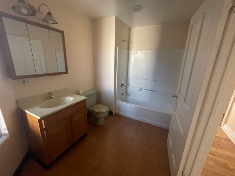 Building Photo - 609 N Ninth St