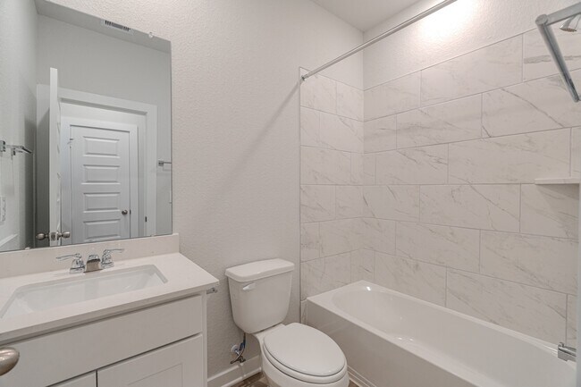 Building Photo - 8611 Blueberry Ash St