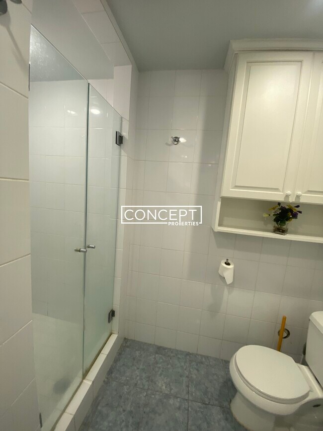 Building Photo - 101 Orleans St