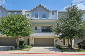 Building Photo - 205 Birch Oak Ln