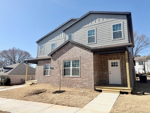 Building Photo - 1521 S Duncan Ave