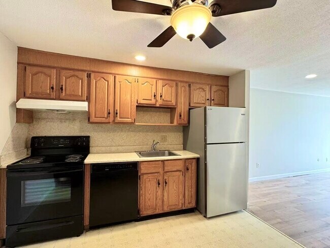 Building Photo - 37 South St