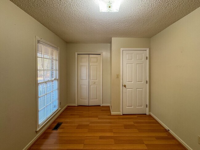 Building Photo - Charming 3 Bed 2 Bath Home in Jack Britt