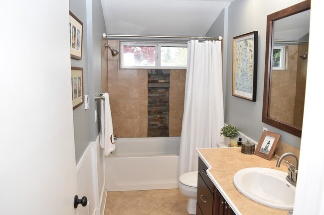 Building Photo - Coming soon - Charming North End Craftsman Near Proctor District!