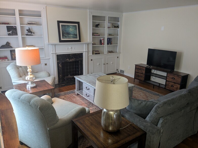 Building Photo - 920 S Braddock Ave