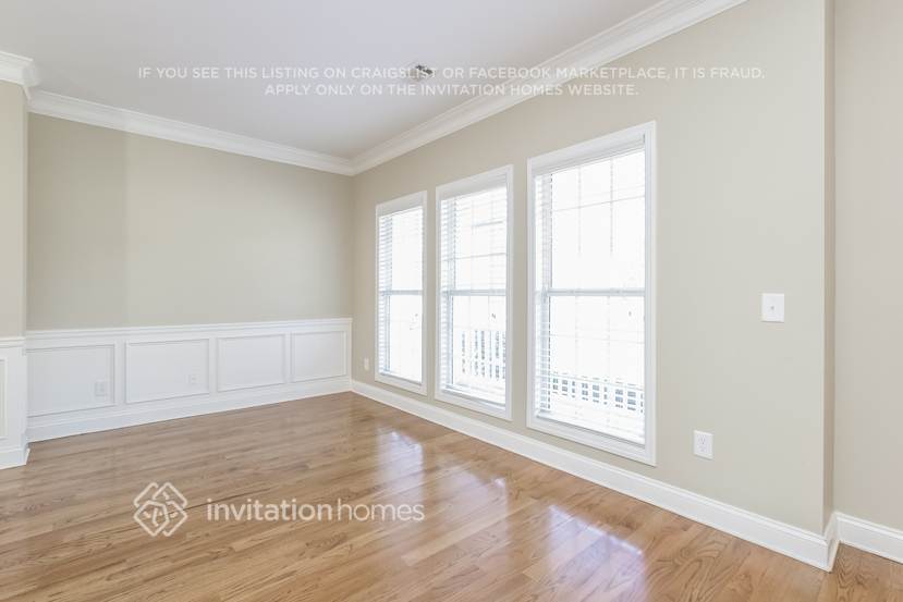 Building Photo - 9435 Dunhill Way