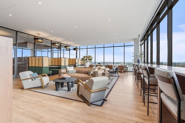 Building Photo - 1212 Demonbreun St