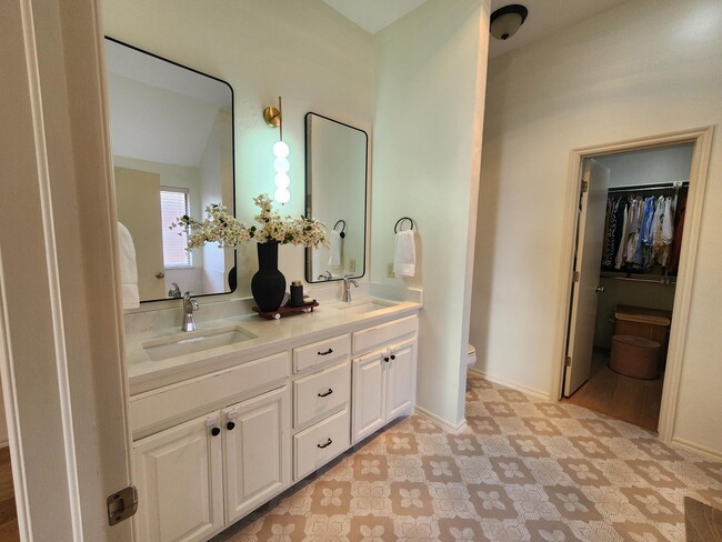 Building Photo - 2708 NW 170th Terrace