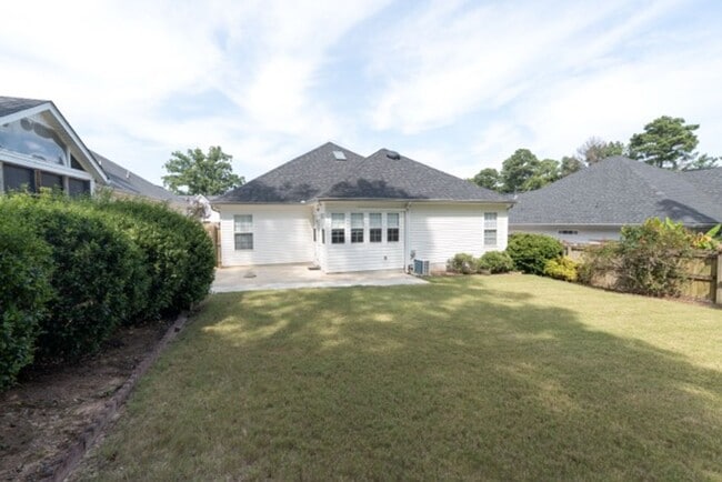 Building Photo - 3 Bedroom 2 Bath Ranch in Evans