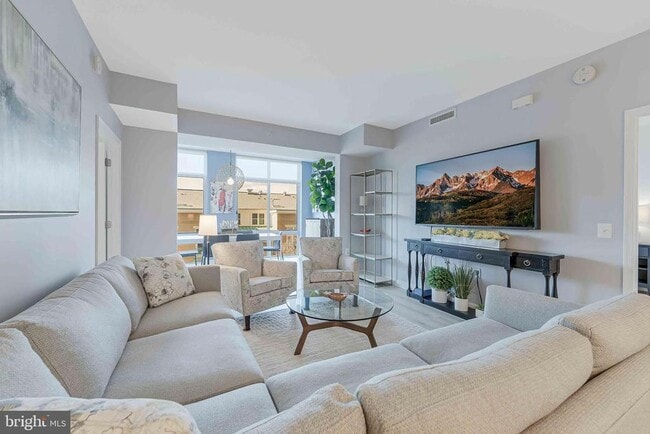 Building Photo - 11990 Market St