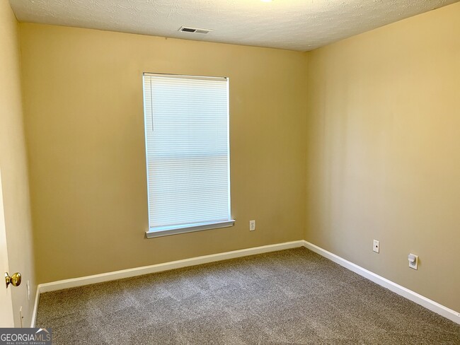 Building Photo - 162 Topaz Dr