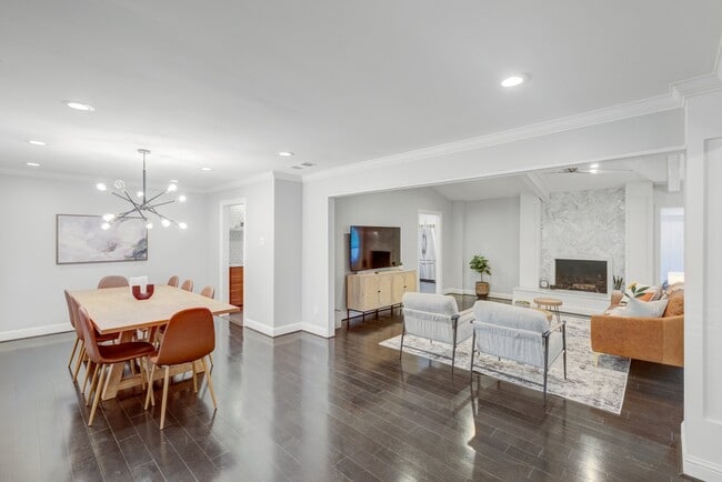 Building Photo - 9667 Timberleaf Dr
