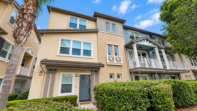 Building Photo - 3011 Pacific Palm Way