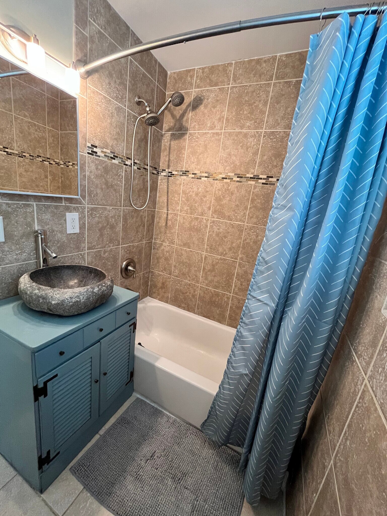 Building Photo - 144 Menendez Rd