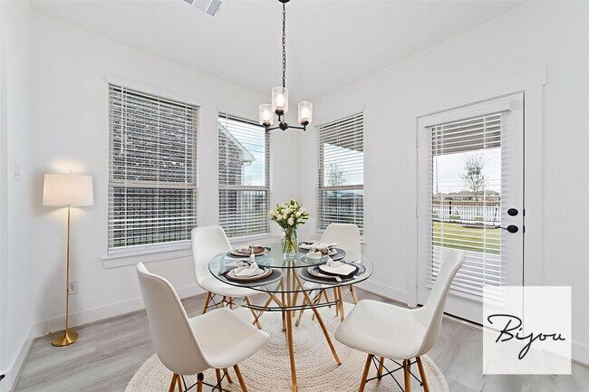 Building Photo - 2232 Sonder Shr Dr