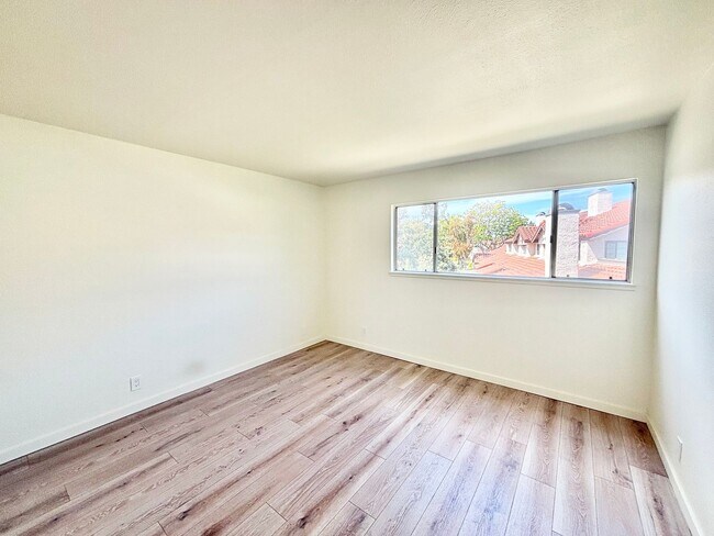 Building Photo - 437 Reed Way