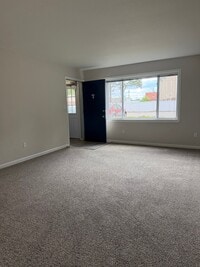 Building Photo - 2412 Azalea Garden Rd