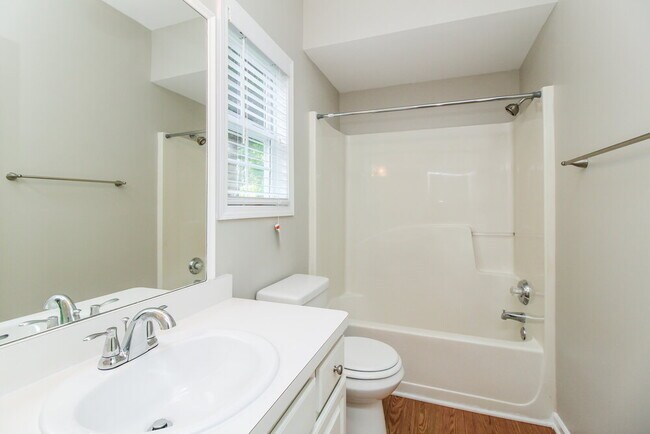 Building Photo - 5981 Tate Dr