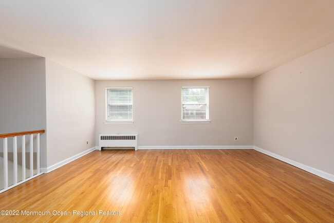 Building Photo - 29 Manor Dr