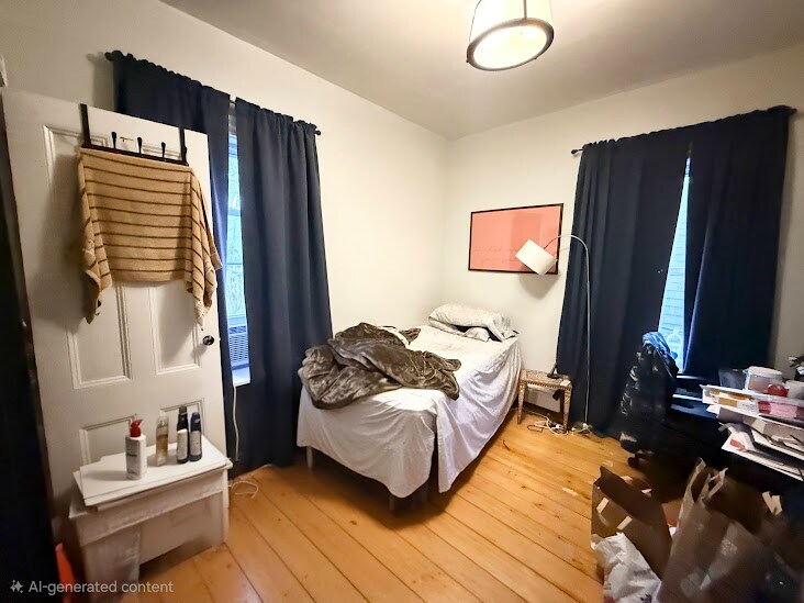 Building Photo - 101 1/2 Calumet St