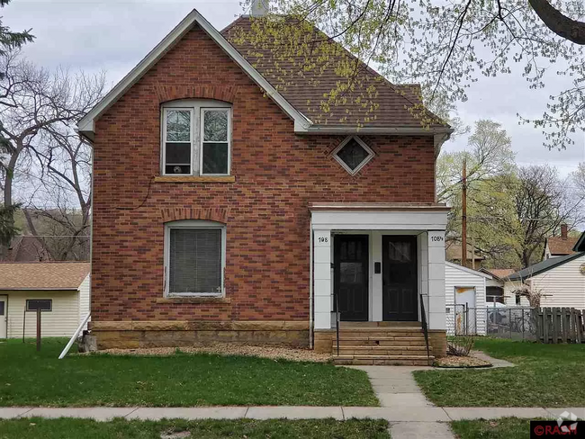 Building Photo - 708 Belgrade Ave